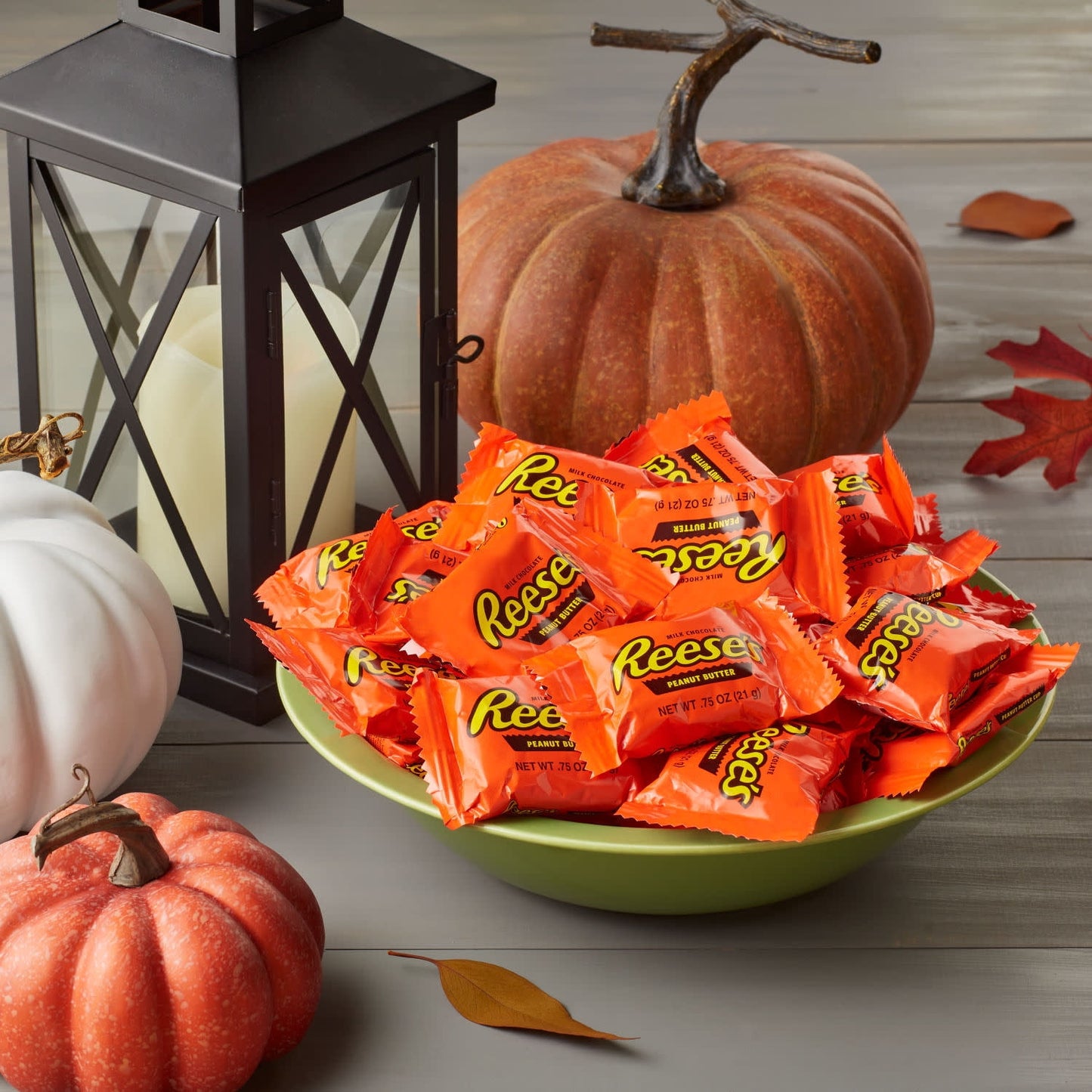Reese's Milk Chocolate Snack Size Peanut Butter Cups, Halloween Candy Jumbo Bag, 19.5 oz