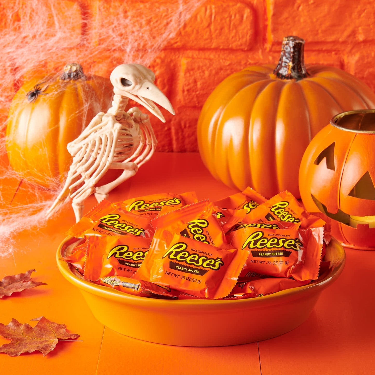 Reese's Milk Chocolate Snack Size Peanut Butter Cups, Halloween Candy Jumbo Bag, 19.5 oz