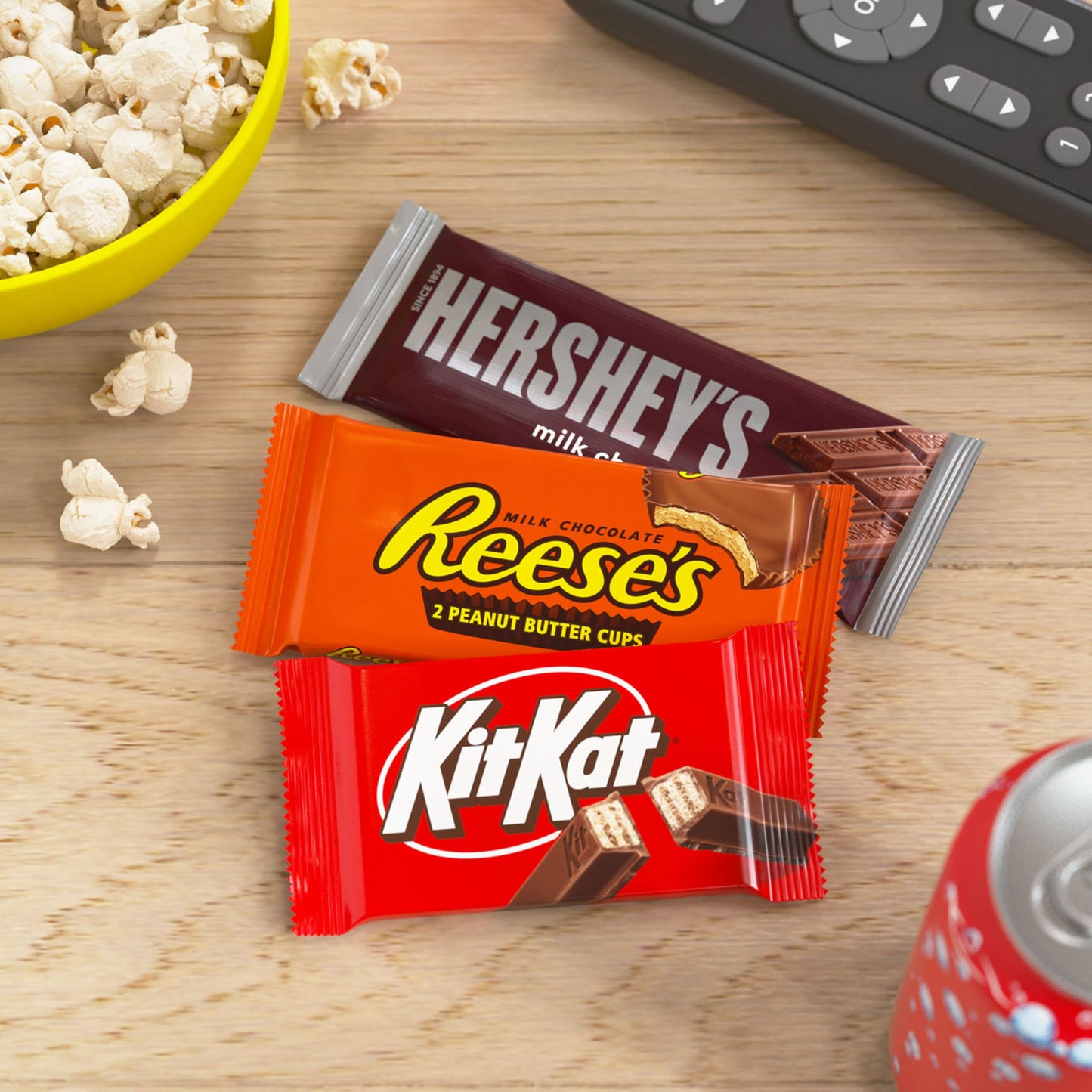 HERSHEY'S, KIT KAT and REESE'S Assorted Milk Chocolate Candy Variety Box, 27.3 oz (18 Pieces)