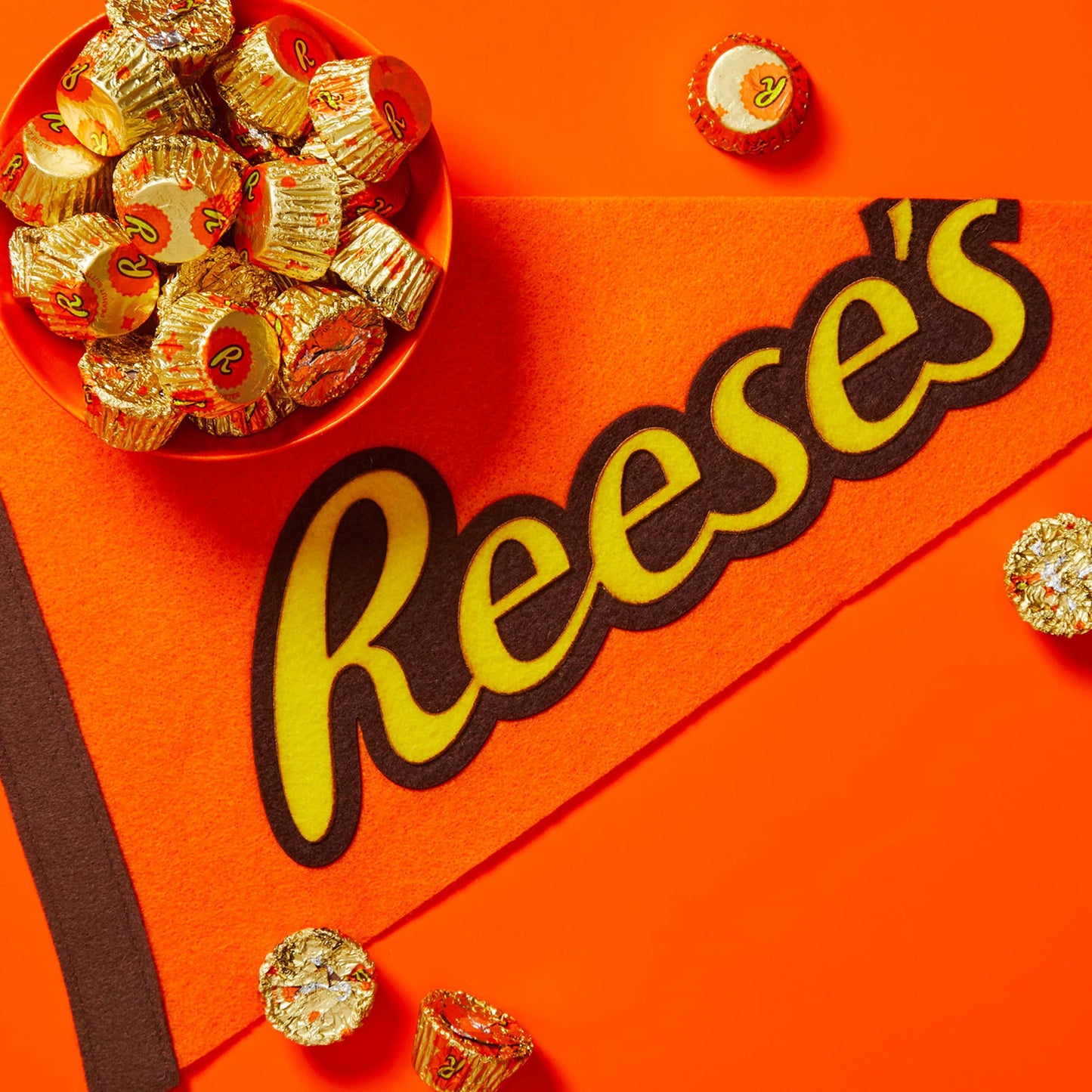 REESE'S Miniatures Milk Chocolate Peanut Butter Cups, 30 oz